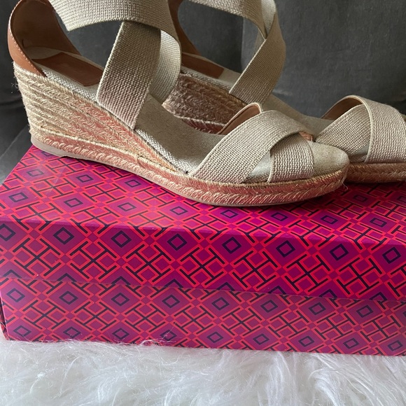 Tory Burch crisscross wedge is a graphic take on a classic. - Picture 3 of 6